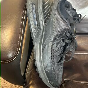 Nike Men's Triple Black Athletic Sneakers